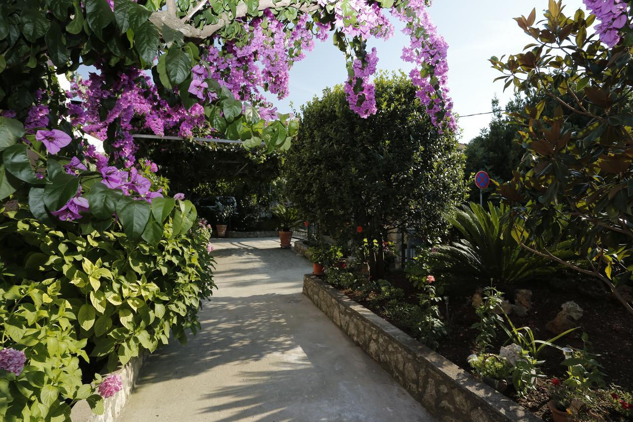 Apartments Marino Supetar Luaran gambar