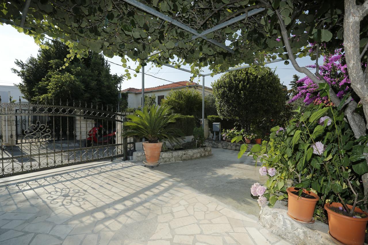 Apartments Marino Supetar Luaran gambar